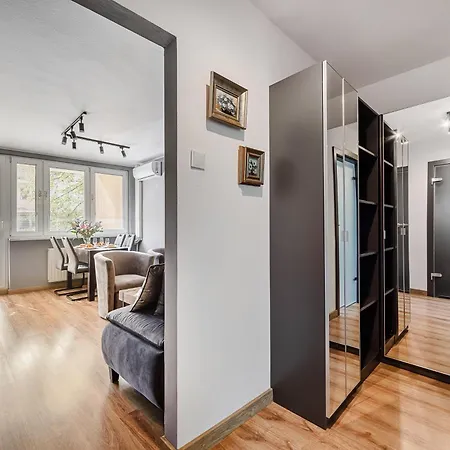 アパート P&o Gierymskiego ワルシャワ