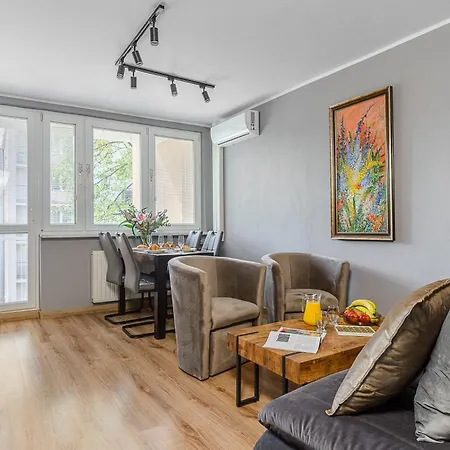 P&o Gierymskiego アパート ワルシャワ